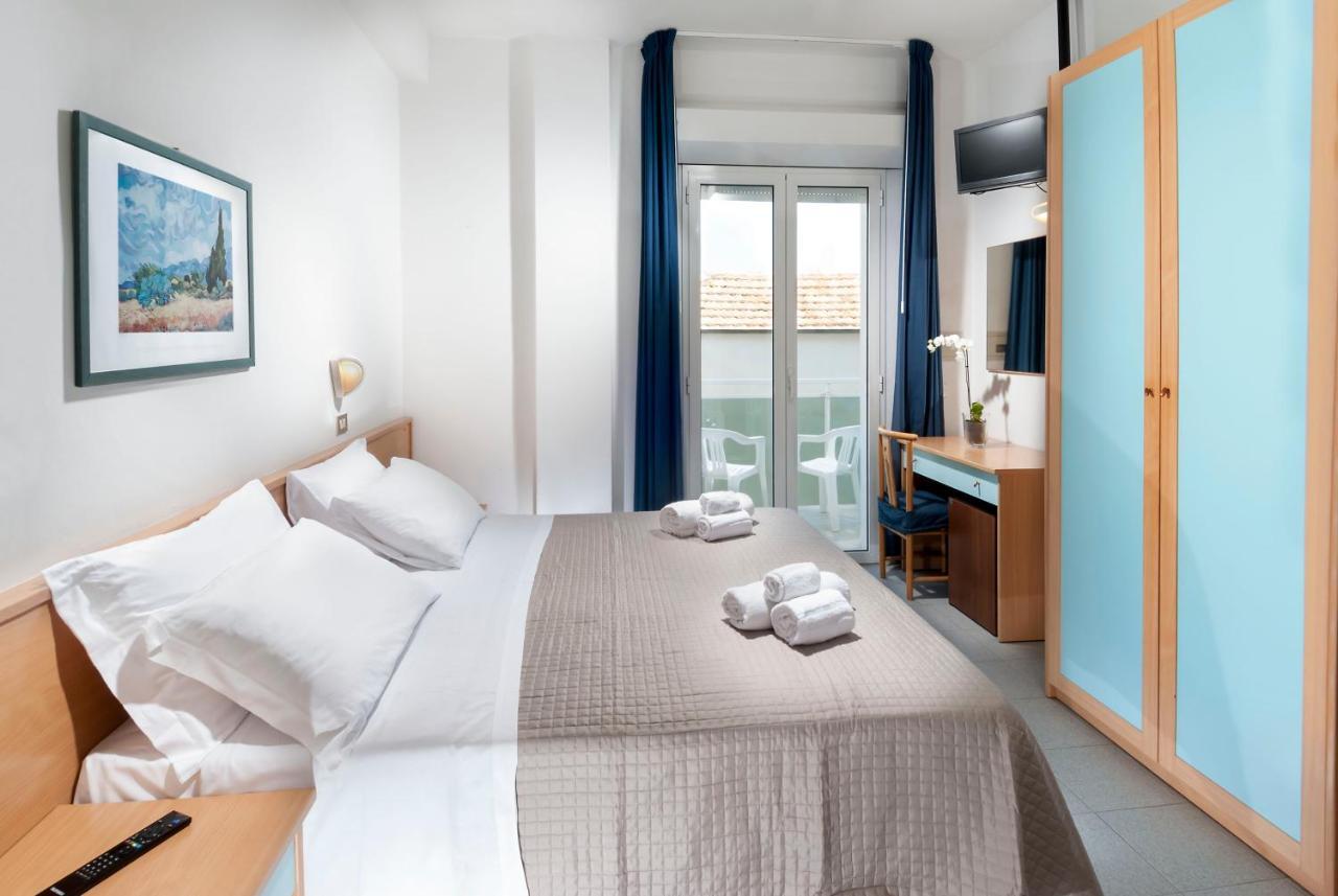 Hotel International Direttamente Sulla Sabbia Misano Adriatico Exterior foto